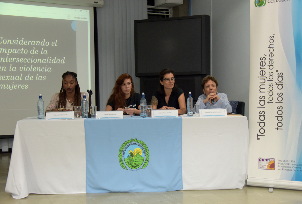Foto 3 “La presa ataca: cuando las mujeres responden a la violencia sexual”